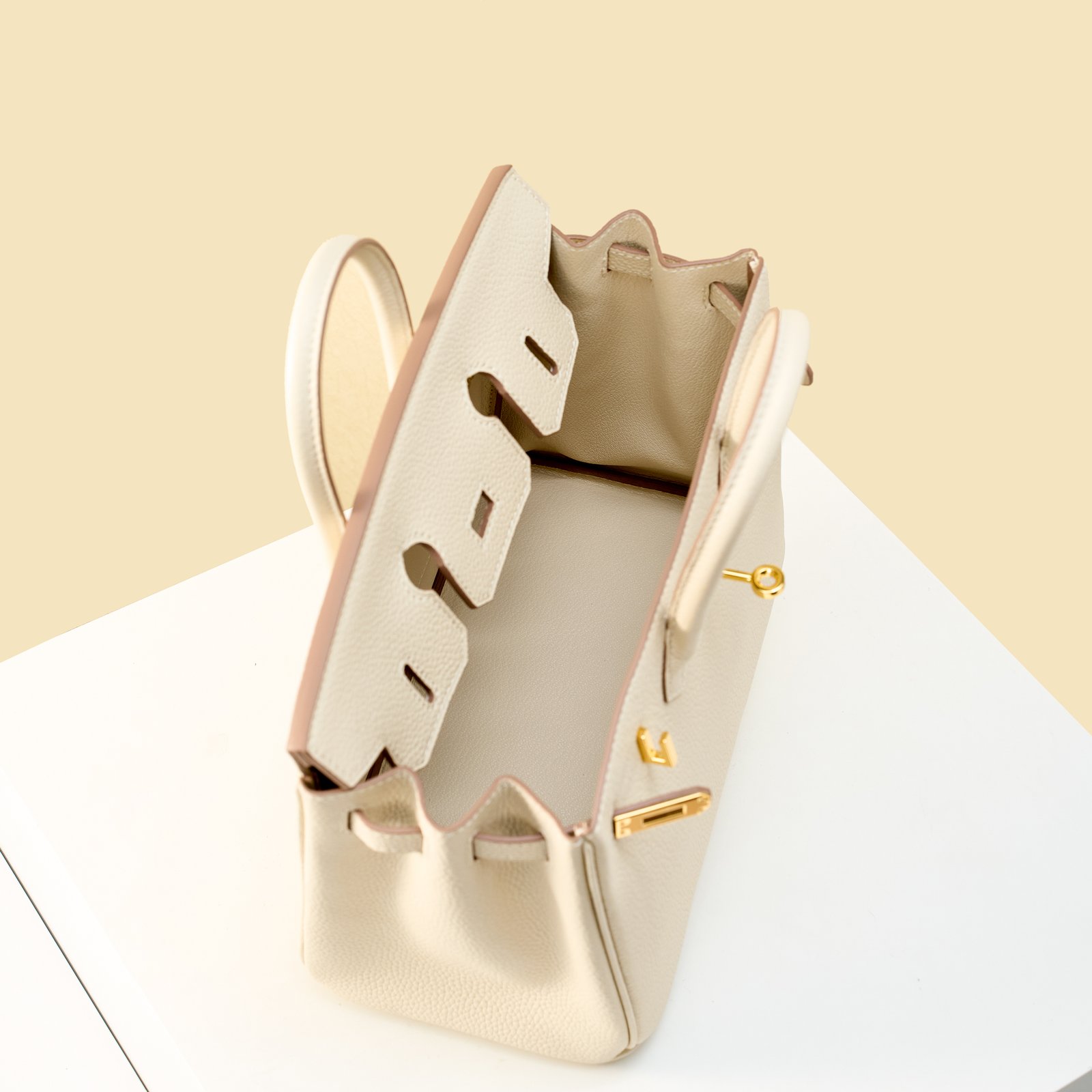 JX Birkin 25 in Milkshake White with Contrast Stitching – Artisan Code 052, Hand-Stitched, Stainless Steel Hardware