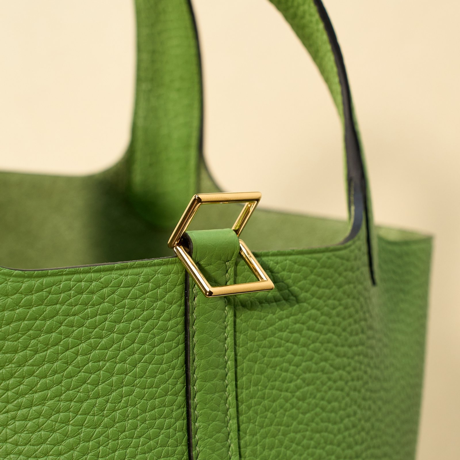 JX Premium Picotin Lock in Avocado Green – Artisan Code 052, Sizes 18 & 22