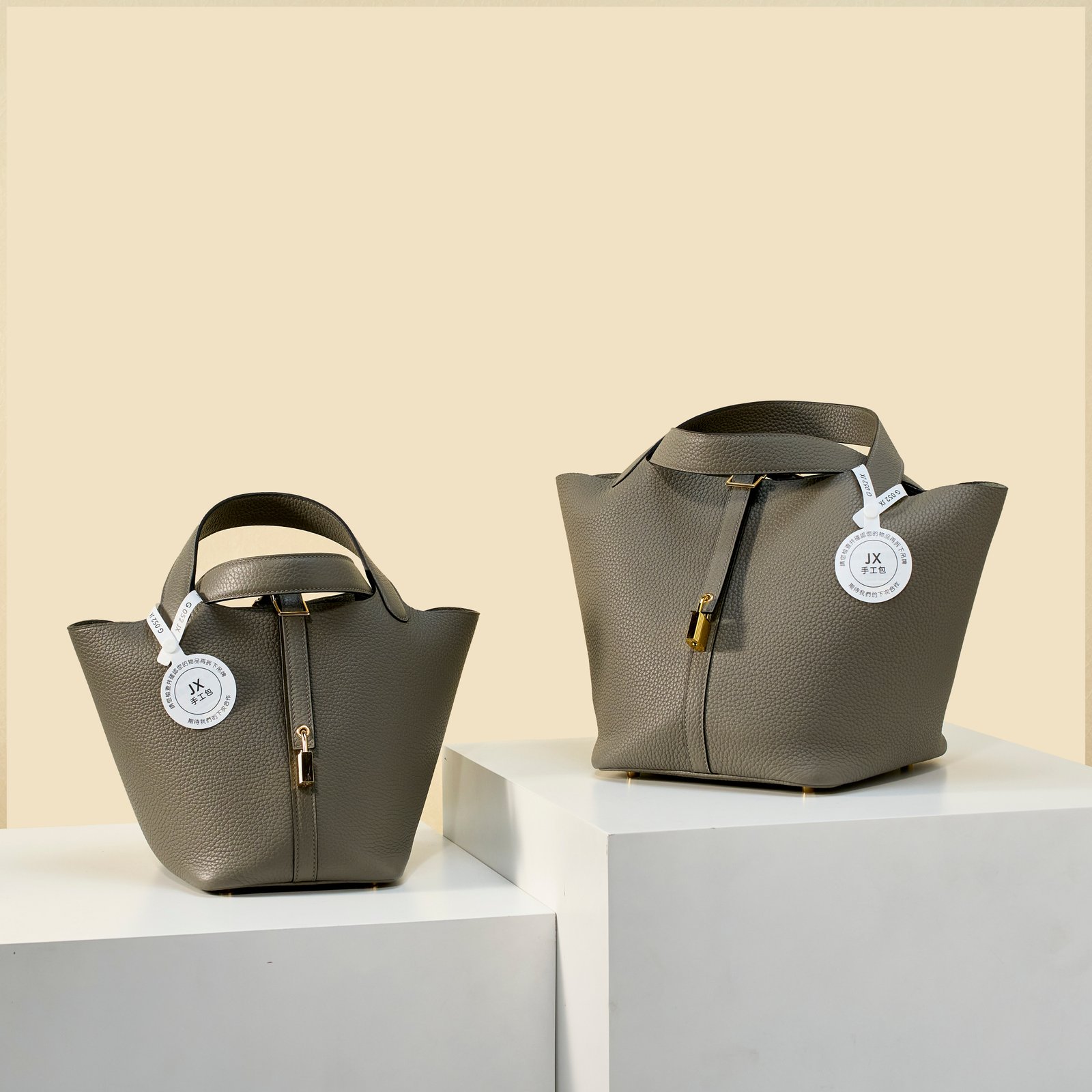 JX Premium Picotin Lock in Cumulus Grey – Artisan Code 052, Sizes 18 & 22