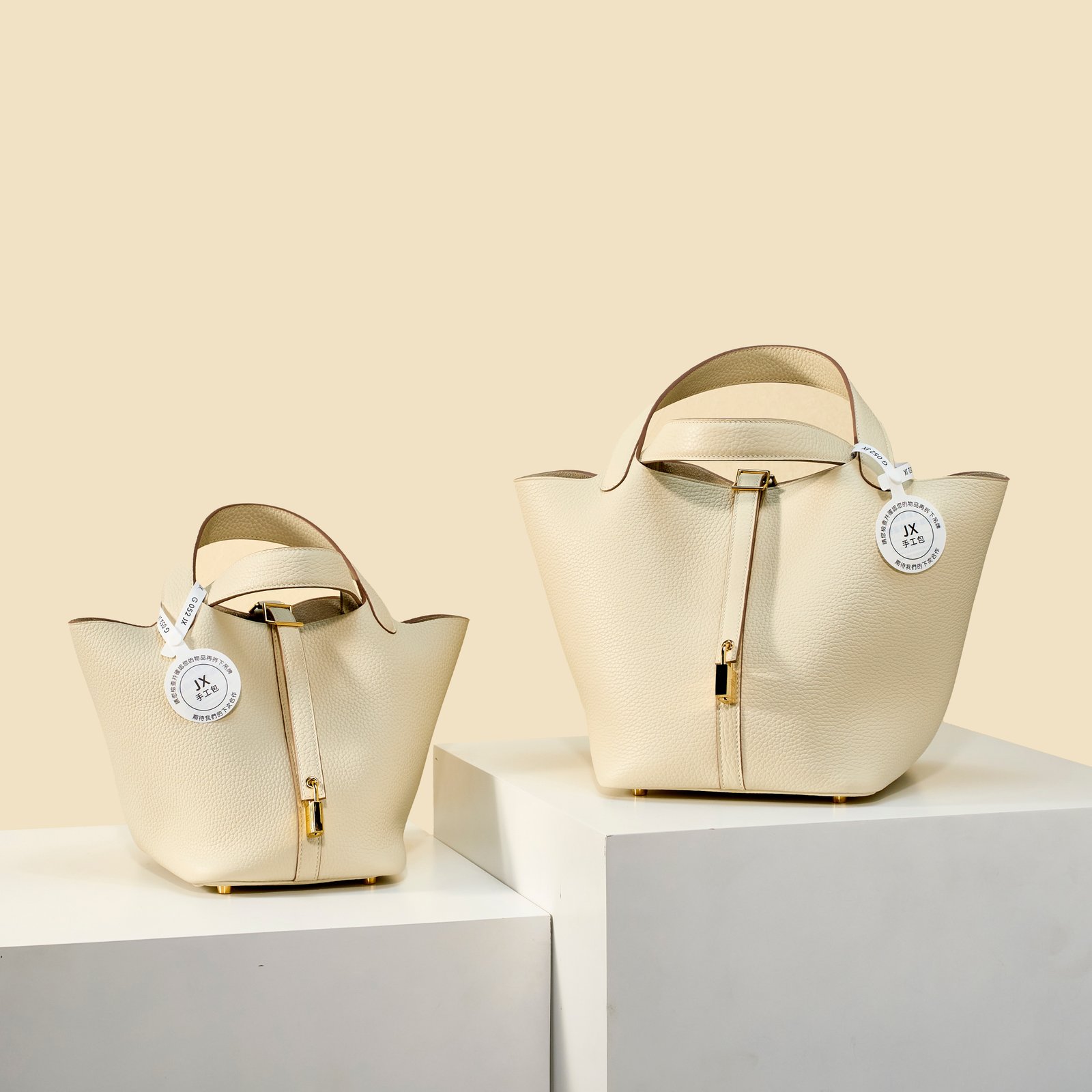 JX Premium Picotin Lock in Milkshake White – Artisan Code 052, Sizes 18 & 22 – 01 JX Premium Picotin Lock in Milkshake White – Artisan Code 052, Sizes 18 & 22