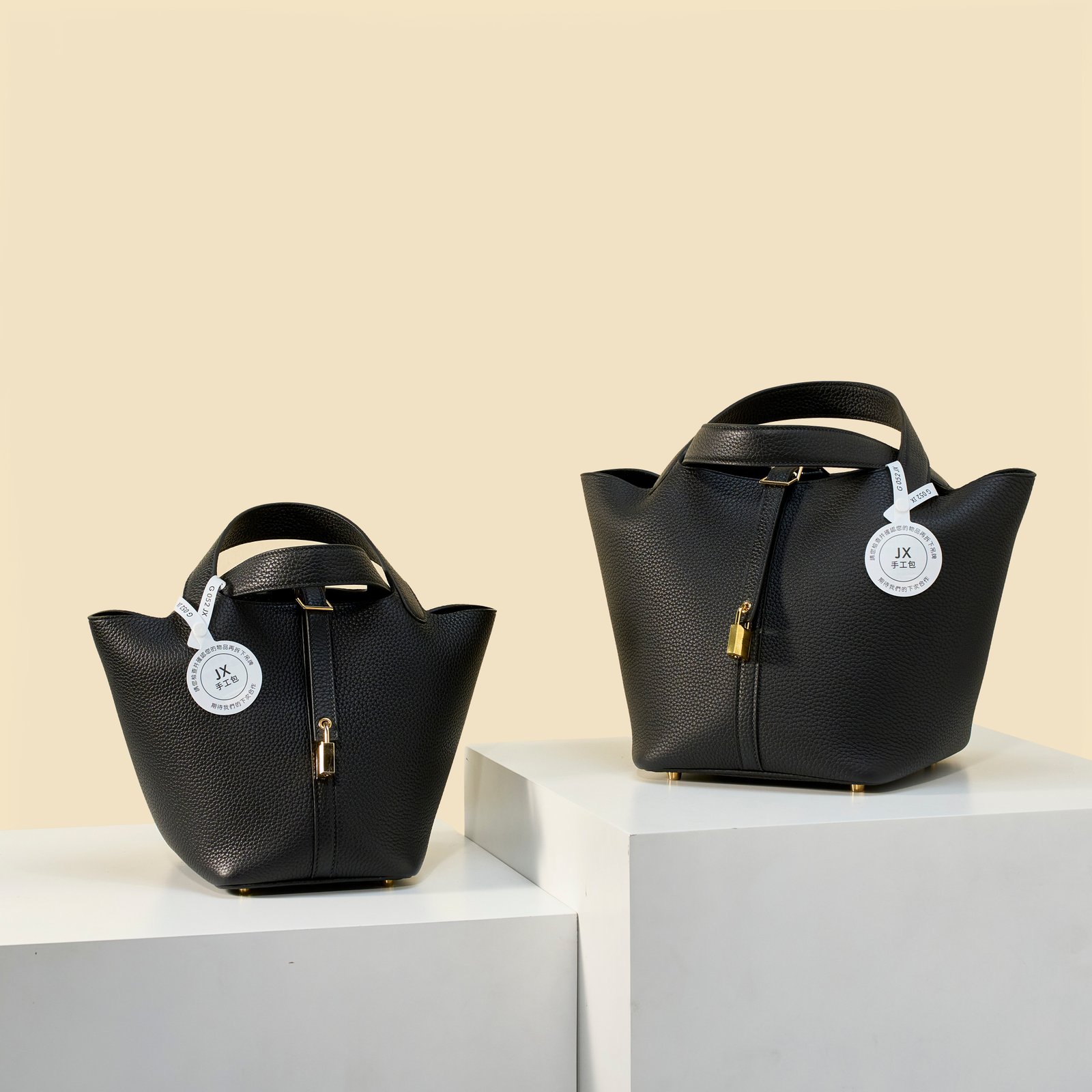 JX Premium Picotin Lock in Noir – Artisan Code 052, Sizes 18 & 22