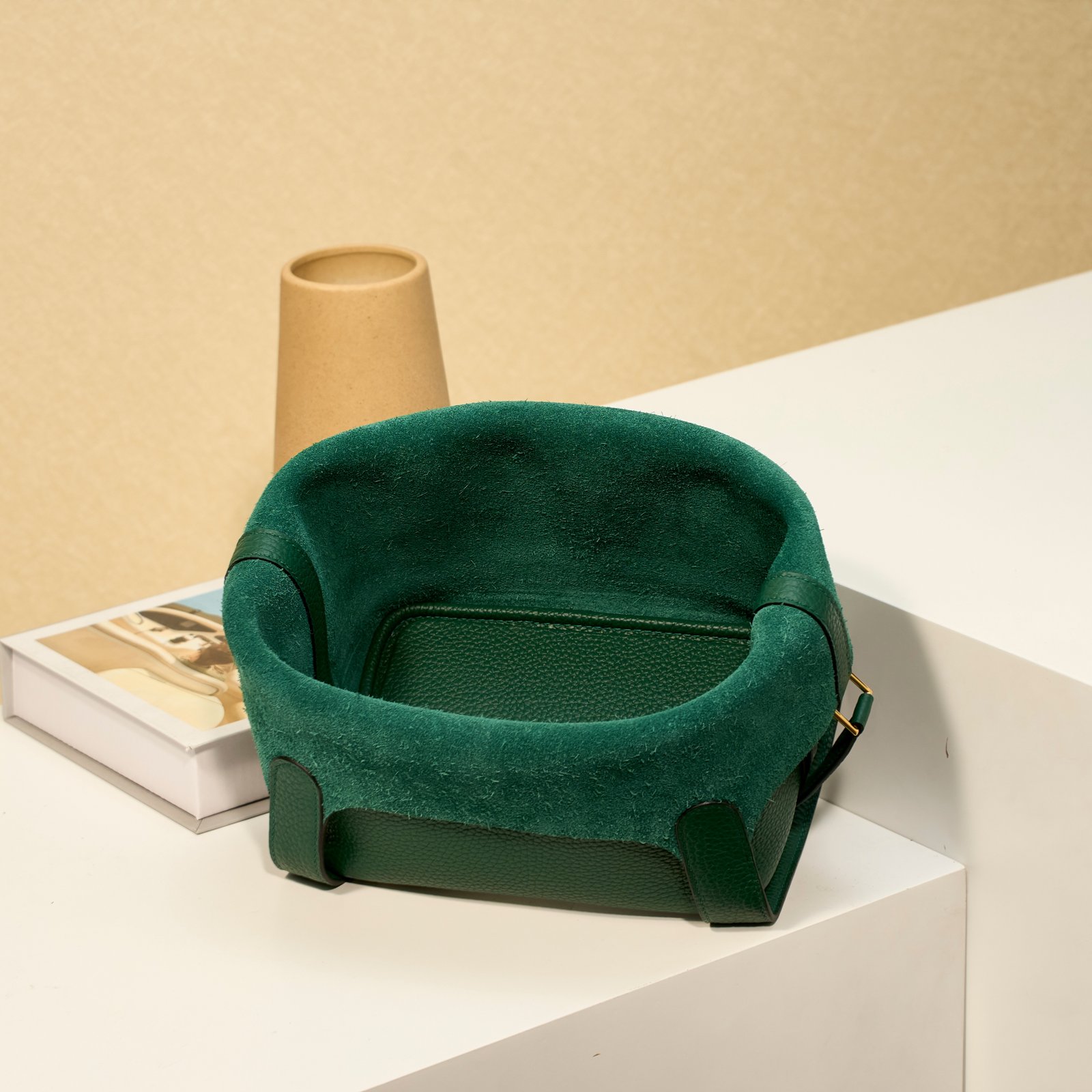 JX Premium Picotin Lock in Peacock Green – Artisan Code 052, Sizes 18 & 22