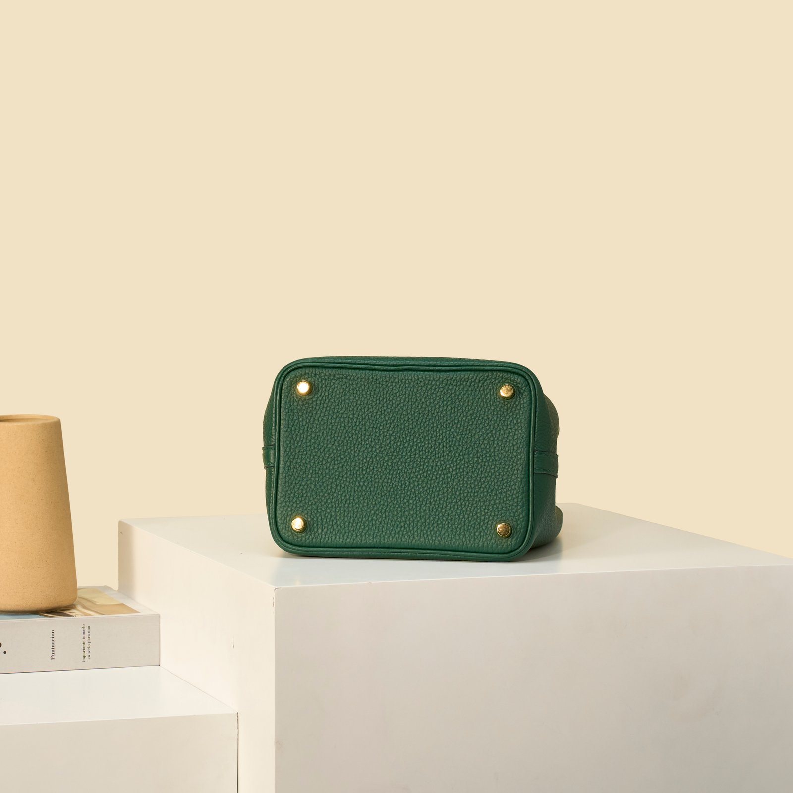 JX Premium Picotin Lock in Peacock Green – Artisan Code 052, Sizes 18 & 22